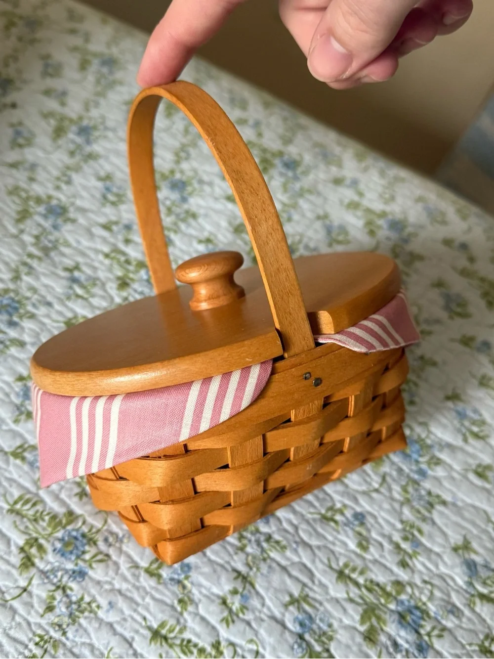 Vintage 1999 Small Wooden Longaberger Horizon of Hope basket with Plastic Liner